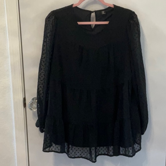 SHEIN Tops - Black Swiss dot top size 1XL